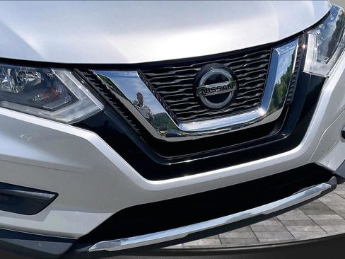 Used 2020 Nissan Rogue S FWD image 28