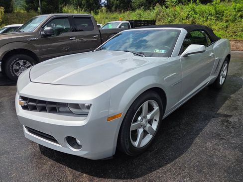 Used 2011 Chevrolet Camaro LT RWD image 4
