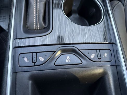 Used 2019 Chevrolet Impala LT w/ LT Convenience Package image 19