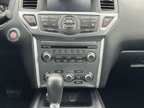 Used 2020 Nissan Pathfinder SL AWD/4WD image 22