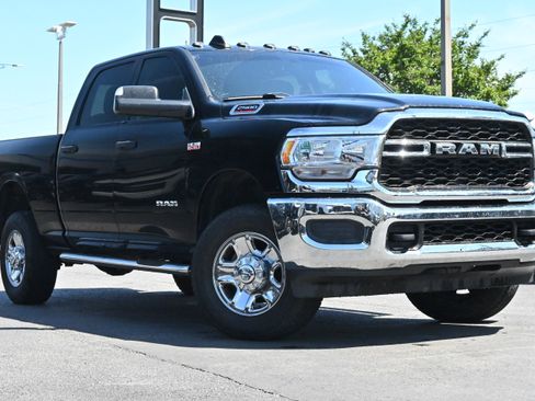 Used 2019 RAM 2500 Tradesman image 2