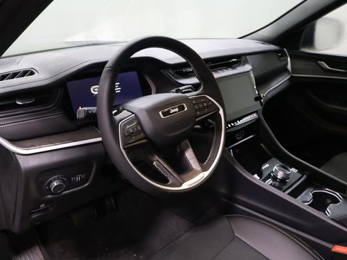 New 2026 Jeep Grand Cherokee Laredo image 20