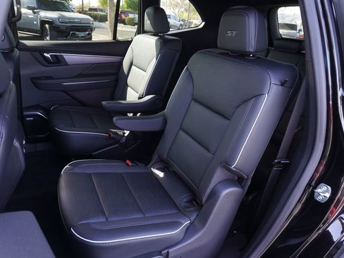 New 2026 Buick Enclave Sport Touring w/ Power Package image 9