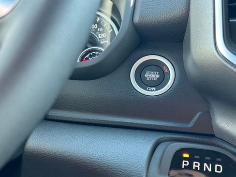 New 2026 RAM 1500 4x4 Crew Cab image 43