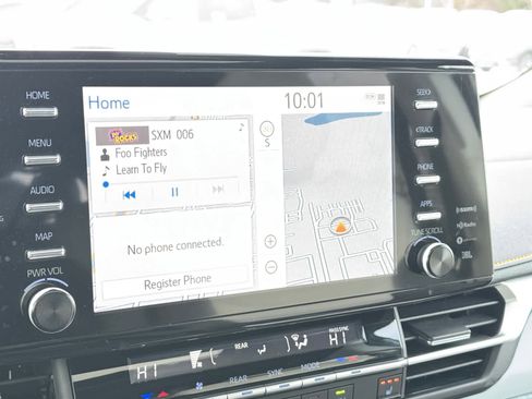 Certified 2024 Toyota Sienna XSE image 24