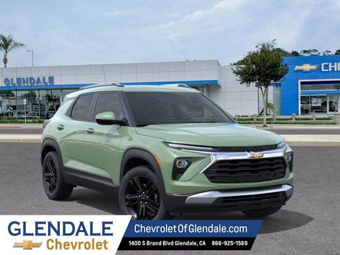 New 2026 Chevrolet TrailBlazer LT w/ Midnight Edition FWD image 7