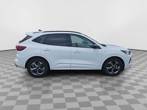 Used 2023 Ford Escape ST-Line FWD image 9