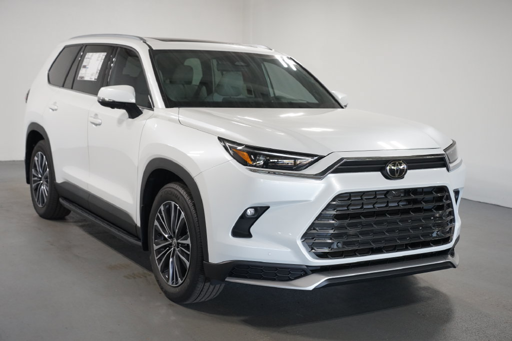 New 2026 Toyota Grand Highlander AWD Hybrid image 3