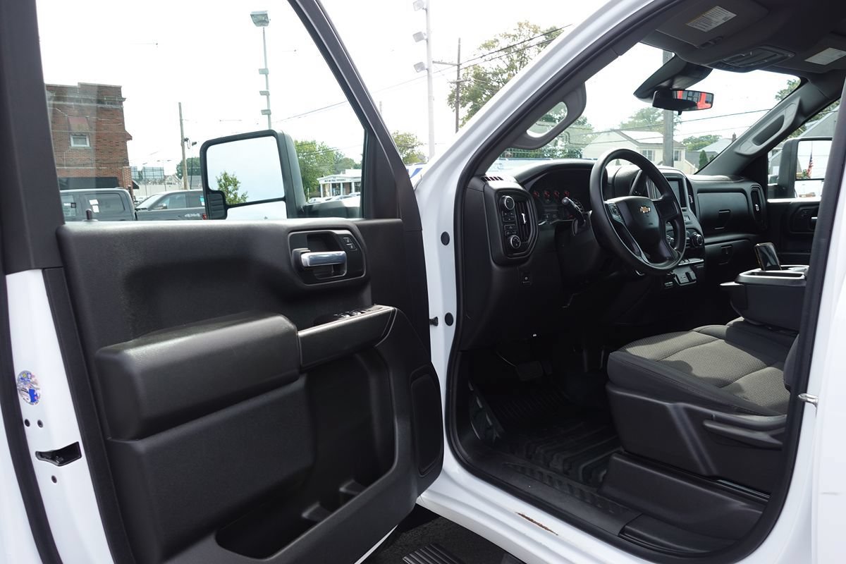 Used 2025 Chevrolet Silverado 2500 W/T AWD/4WD image 15