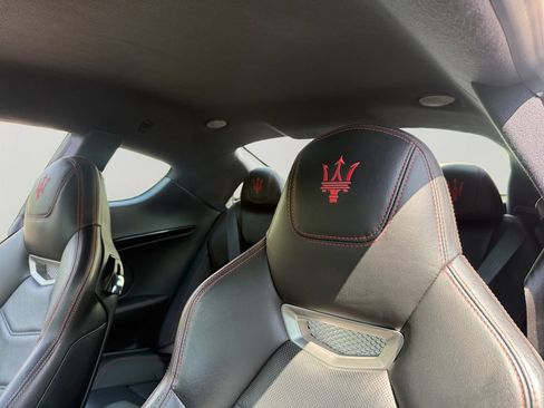 Used 2018 Maserati GranTurismo Sport RWD image 21