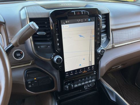 Used 2024 RAM 2500 Limited image 19