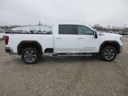 New 2026 GMC Sierra 2500 SLT w/ SLT Premium Package