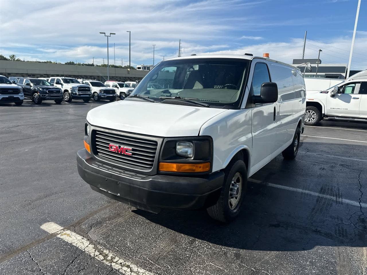 Used 2014 GMC Savana 2500 w/ Cold Climate Package RWD image 4