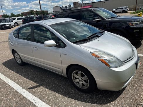 Used 2006 Toyota Prius FWD image 2