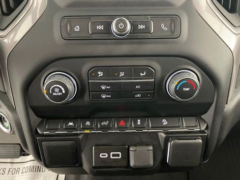 Used 2022 Chevrolet Silverado 1500 Custom Trail Boss w/ LPO, Dark Essentials Package image 41