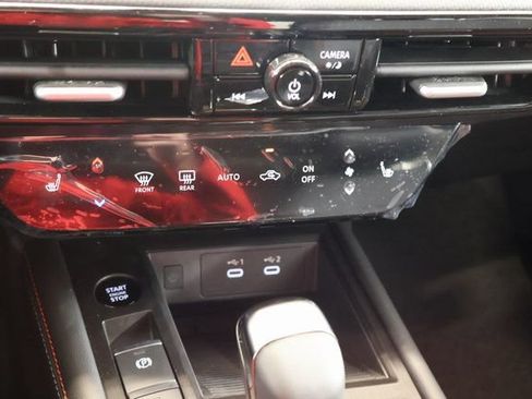 New 2026 Nissan Kicks SR w/ SR Premium Package AWD/4WD image 19
