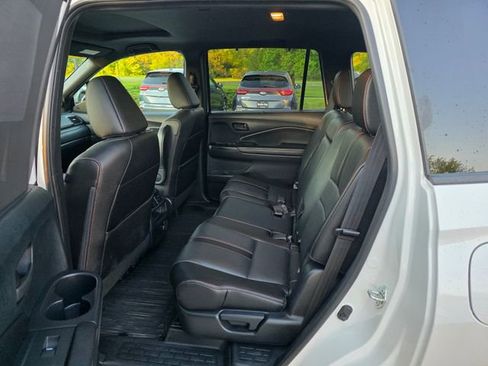 Used 2023 Honda Passport TrailSport image 18