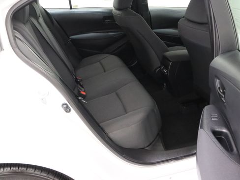Used 2025 Toyota Corolla LE FWD image 30