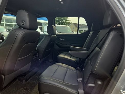 Used 2023 Chevrolet Traverse LT AWD/4WD image 16