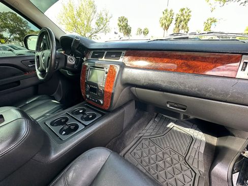 Used 2013 Chevrolet Tahoe LTZ image 23