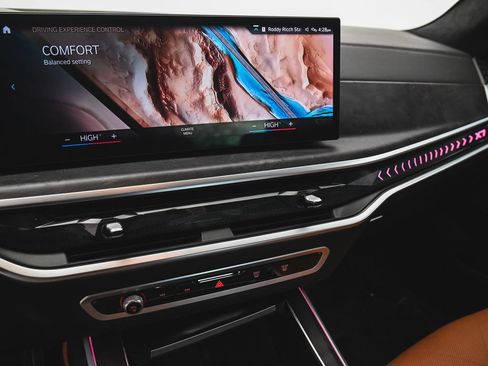 Used 2023 BMW X7 xDrive40i w/ M Sport Package AWD/4WD image 24