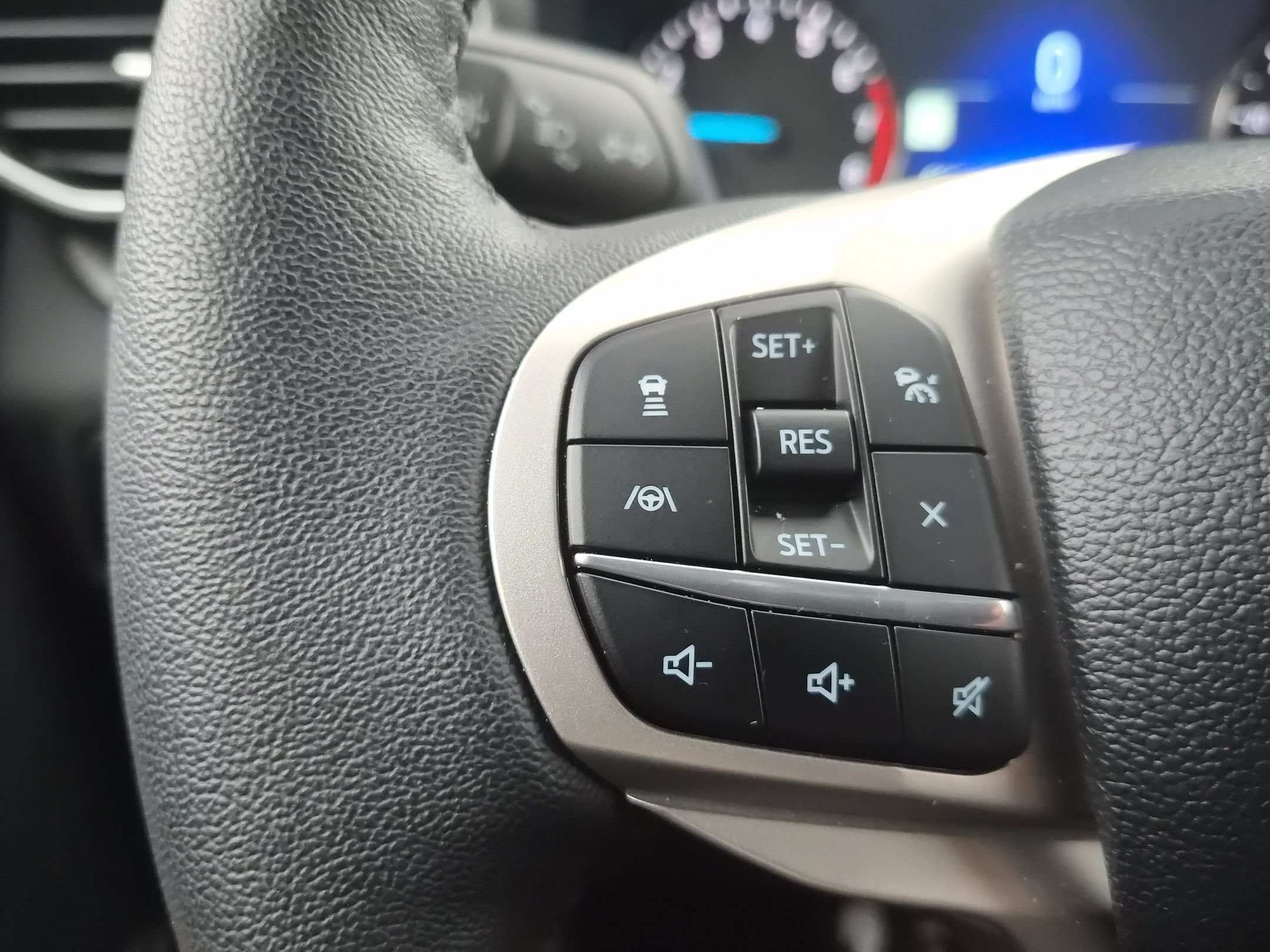 Certified 2024 Ford Explorer XLT AWD/4WD image 18
