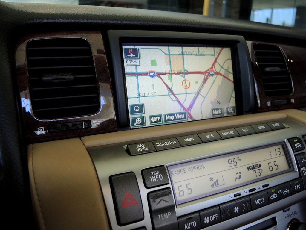 Used 2005 Lexus SC 430 Convertible w/ Preferred Accessory Pkg RWD image 13