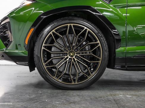 New 2025 Lamborghini Urus SE image 6