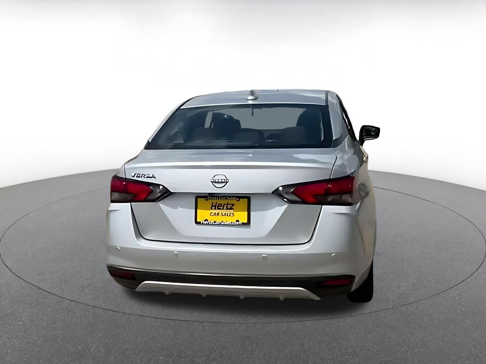 Used 2025 Nissan Versa SV FWD image 12