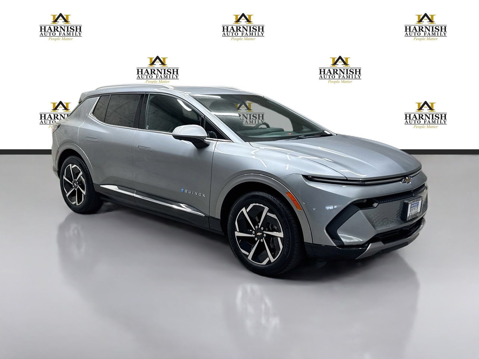 Used 2024 Chevrolet Equinox EV LT FWD image 3