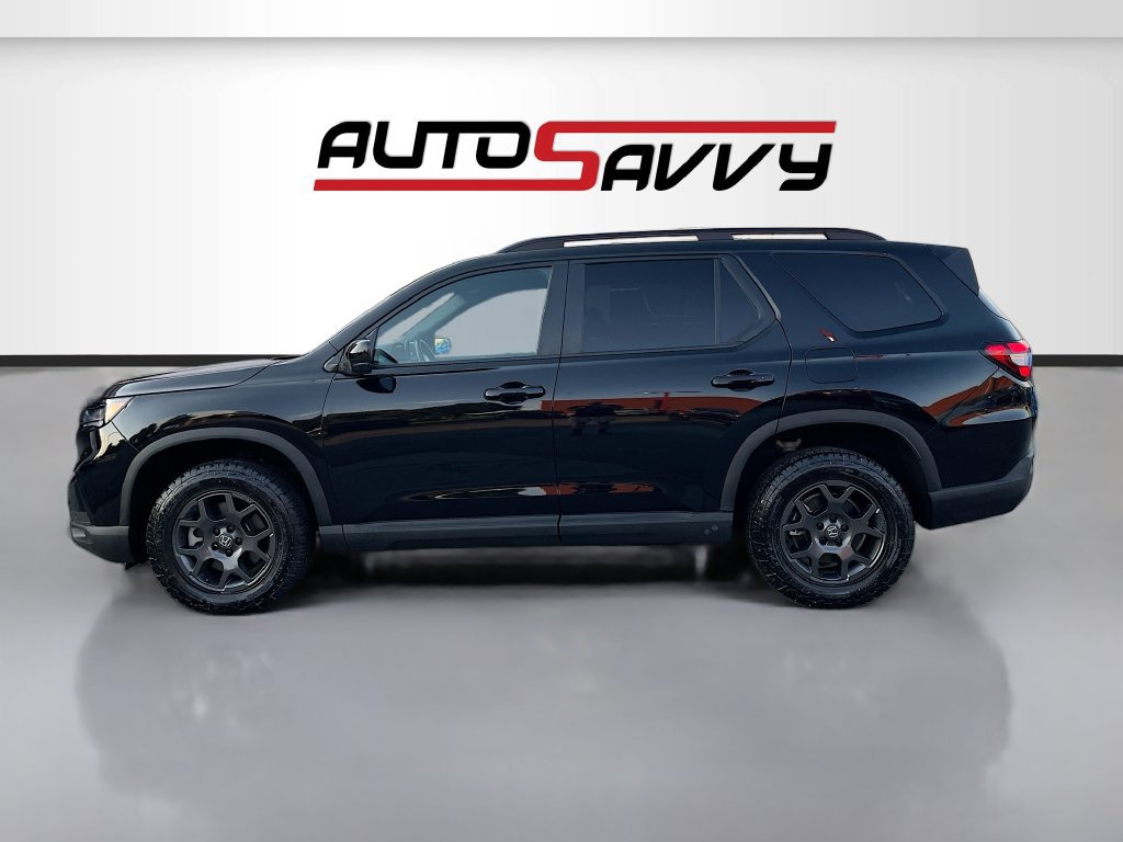 Used 2025 Honda Pilot TrailSport image 4