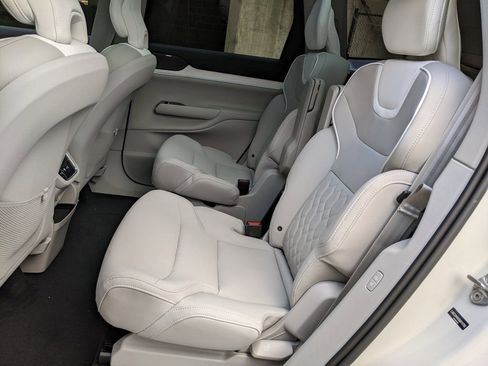 New 2025 Volvo EX90 Plus w/ Protection Package Premier image 23