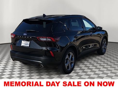Used 2025 Ford Escape ST-Line FWD image 3