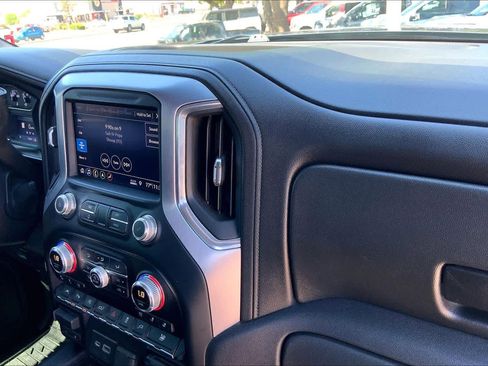 Used 2019 GMC Sierra 1500 SLT w/ SLT Premium Plus Package AWD/4WD image 19