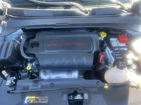 Used 2022 Jeep Compass Sport image 12