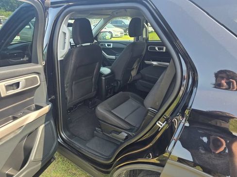 Used 2023 Ford Explorer XLT AWD/4WD image 27