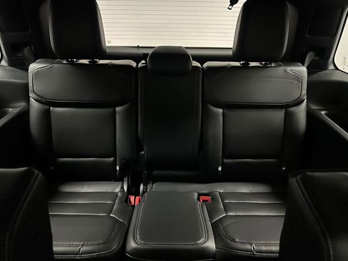 New 2025 Ford Expedition Platinum w/ Stealth Appearance Package image 20