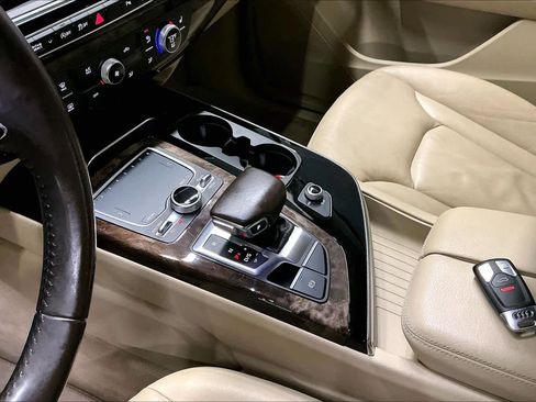 Used 2017 Audi Q7 3.0T Premium Plus w/ Premium Plus Package image 20