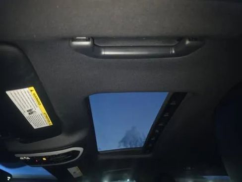 Used 2018 Porsche Cayenne image 23