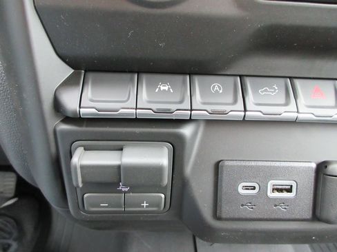 New 2026 Chevrolet Silverado 1500 Custom Trail Boss w/ LPO, Dark Essentials Package image 29