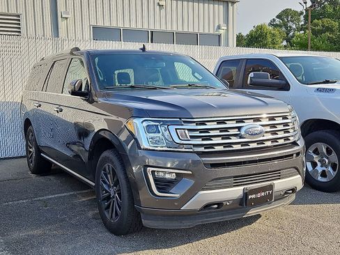 Used 2021 Ford Expedition Max Limited AWD/4WD image 2