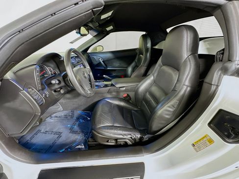 Used 2008 Chevrolet Corvette Convertible w/ Preferred Equipment Group image 12