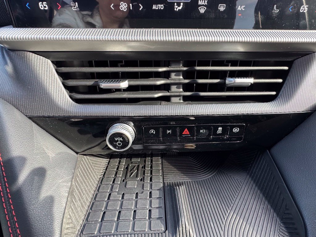 Used 2025 Ford Explorer ST AWD/4WD image 27
