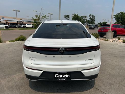 Used 2023 Toyota Crown AWD/4WD image 7