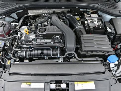 Used 2025 Volkswagen Jetta SE image 19