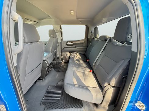 Used 2025 Chevrolet Silverado 1500 LT AWD/4WD image 18