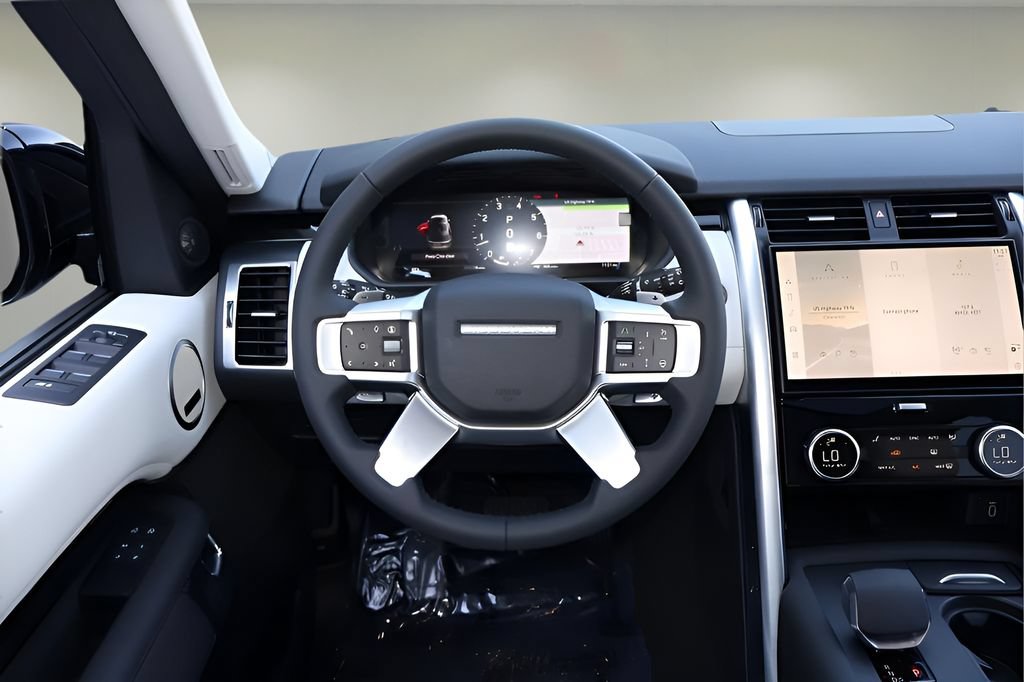 New 2026 Land Rover Discovery S AWD/4WD image 14