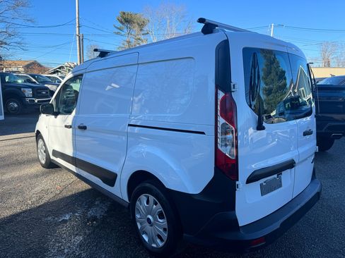 Used 2022 Ford Transit Connect XL image 2