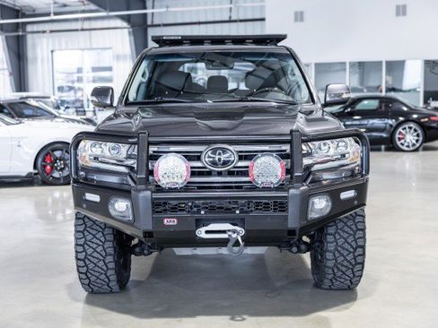 Used 2019 Toyota Land Cruiser AWD/4WD image 9