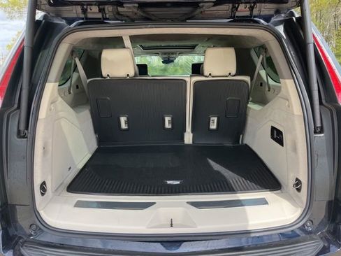 Used 2023 Cadillac Escalade ESV Premium Luxury Platinum RWD image 5